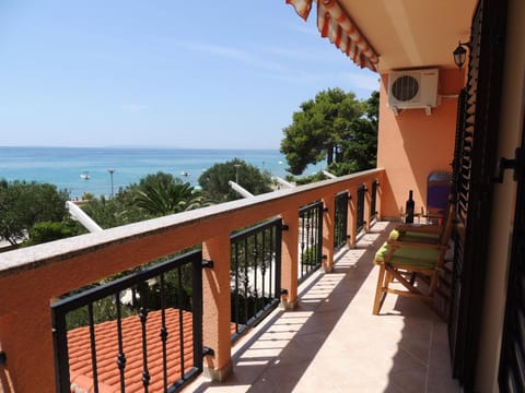 Balcony/Terrace, Balcony/Terrace, Seating area, Sea view, Sea view, Street view, Street view