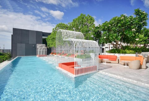 Restaurant/places to eat, Swimming pool