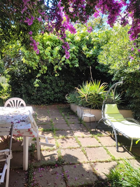 QUIET HOUSE GARDEN NAPLES-POMPEI-SORRENTO House in Campania