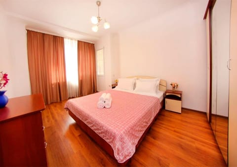Bed, Photo of the whole room, Bedroom, bunk bed