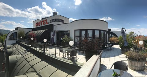 Property building, Balcony/Terrace