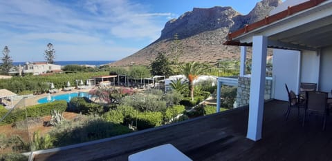 Balcony/Terrace, Landmark view, Mountain view, Pool view, Swimming pool