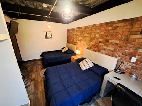 Bed, Photo of the whole room, Seating area, Bedroom