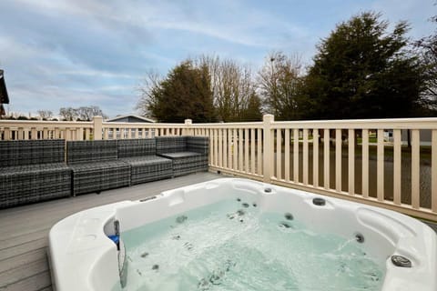 Patio, Hot Tub, furniture