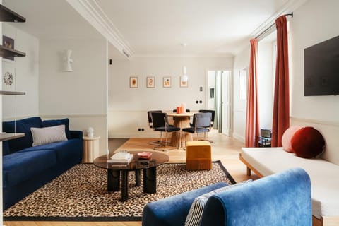 Living room, Dining area