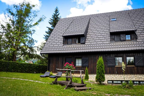 Property building, Patio, Garden