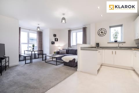 Living room, Photo of the whole room, Seating area, heating, internet, kitchen