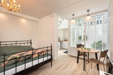 Dining area, Bedroom