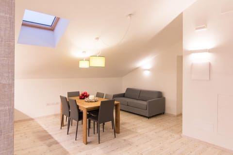 Living room, Dining area, Communal kitchen