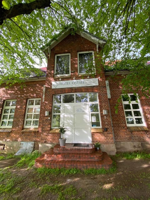 Property building, Facade/entrance