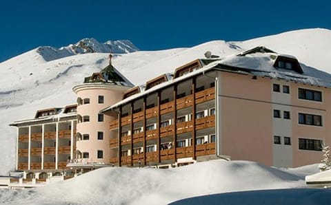 Property building, Winter