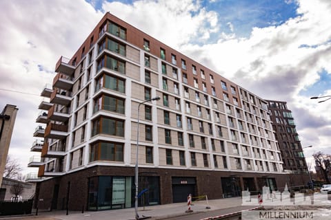 Property building, Day, Location