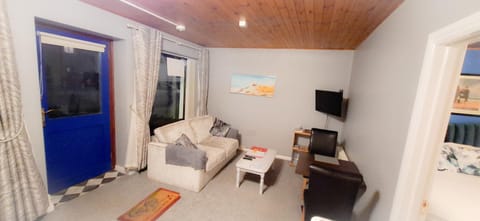 The Blue Door, Main St, Carrigart, F92HC04 Apartment in County Donegal