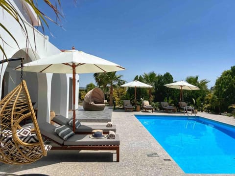 Cocoon Luxury Villa In Coral Bay-3 Min To Beach Villa in Peyia