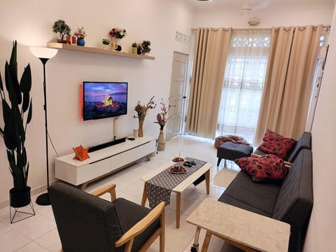 Communal lounge/ TV room, TV and multimedia, Living room, Seating area