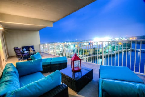 BRAND NEW!Laketown Wharf 233! Beautiful 3 BD, Great Amenities, And Great Location House in Panama City Beach