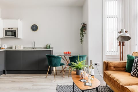 Sea Breeze Apartments Apartment in Bournemouth