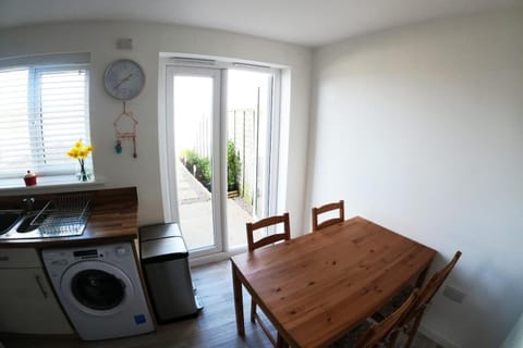 Cosy townhouse near Kidwelly Apartment in Wales