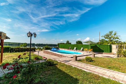 River view, Swimming pool