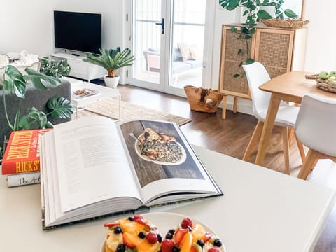 Kitchen or kitchenette, Living room, Dining area