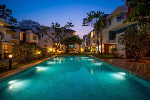 Property building, Swimming pool