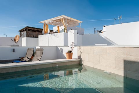 Solarium, Swimming pool