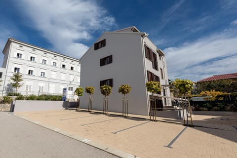 Property building, Day, Parking