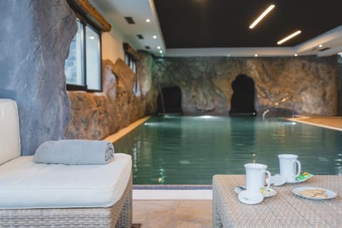 Spa and wellness centre/facilities, Swimming pool