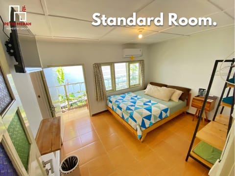 Bed, TV and multimedia, Bedroom