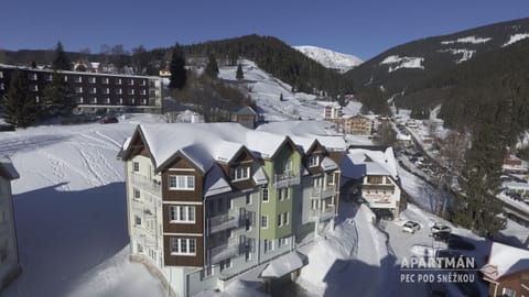 Off site, Bird's eye view, Winter