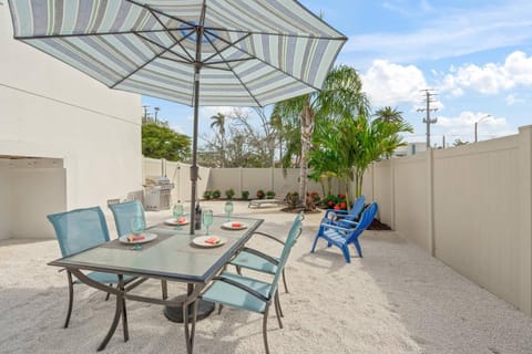 Lido Dream Getaway Duplex S House in Lido Key