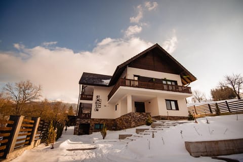 Property building, Winter