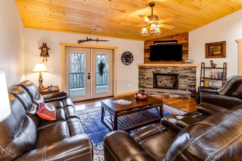 Little Bear House in Maggie Valley