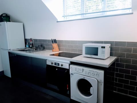 Kitchen or kitchenette, Communal kitchen