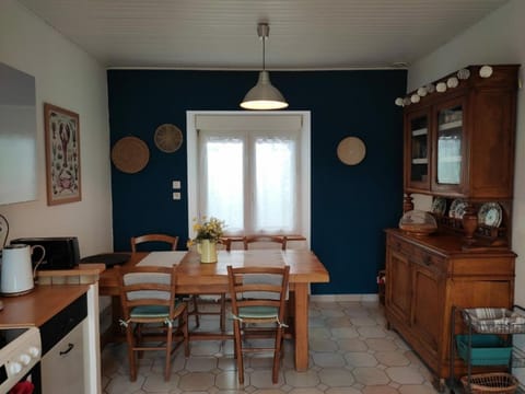 Maison bord de mer avec jardin et parking privé - FR-1-542-41 House in Brittany