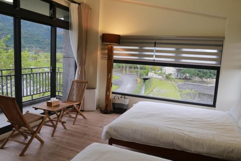 Balcony/Terrace, Garden view, Mountain view