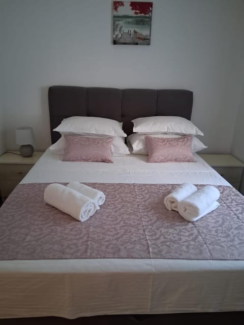 Kuća za odmor Jadra&Sina Apartment in Šibenik-Knin County, Croatia