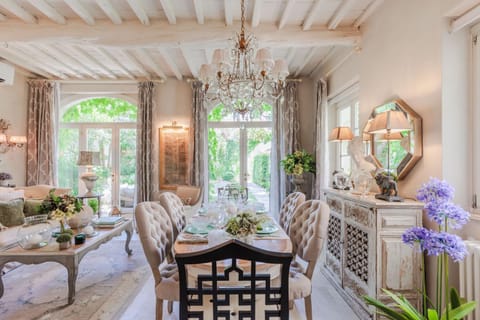 LA CASINA Luxury Apartment inside the Walls of Lucca with Garden, airconditioning, Wifi Apartment in Capannori