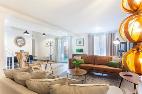 Communal lounge/ TV room, Living room