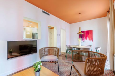 Communal lounge/ TV room, Living room