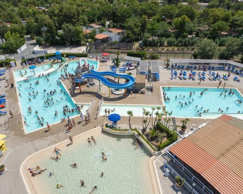 Aqua park, Swimming pool
