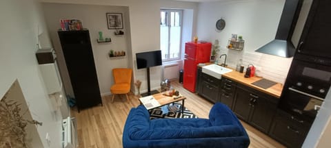 Communal lounge/ TV room, TV and multimedia, Seating area, Dining area, oven