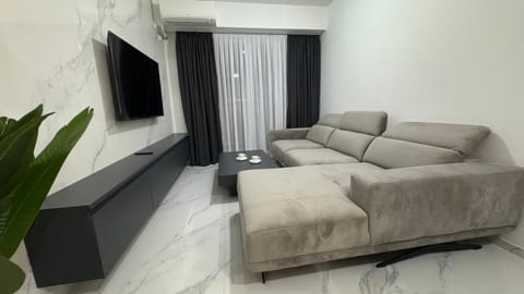 Communal lounge/ TV room, TV and multimedia, Living room, Seating area