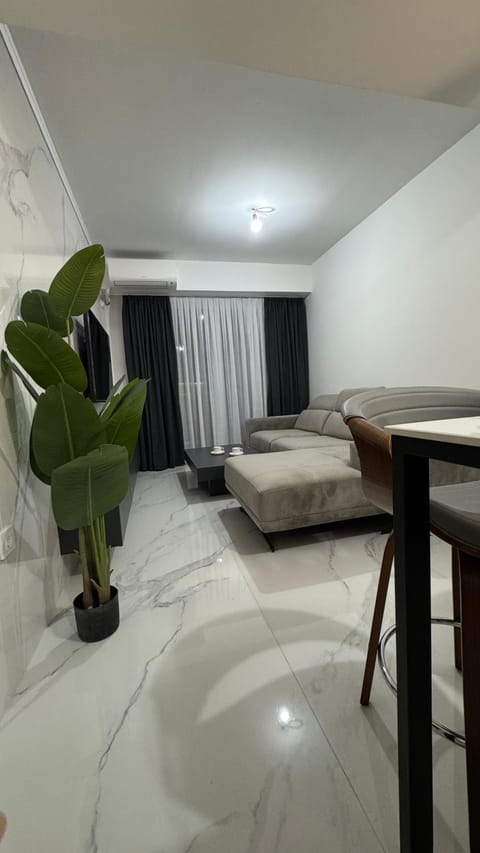 Communal lounge/ TV room, Bed, TV and multimedia, Living room