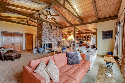 Hood Canal Escape House in Hood Canal