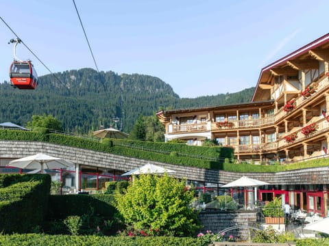 Property building, Mountain view, Area and facilities