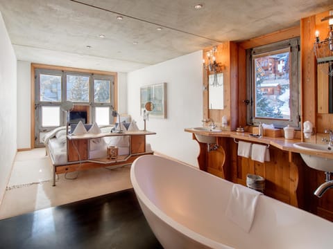 Bathroom, Bedroom, Bath