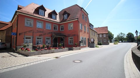 Property building, Day, Neighbourhood, Street view