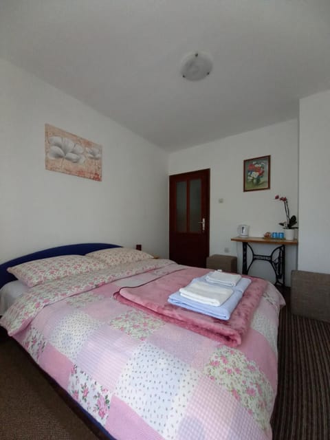 House Veljko Farm Stay in Lika-Senj County