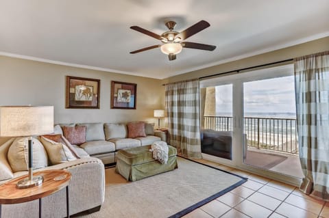 Condo with Oceanside Pool Apartment in Fernandina Beach
